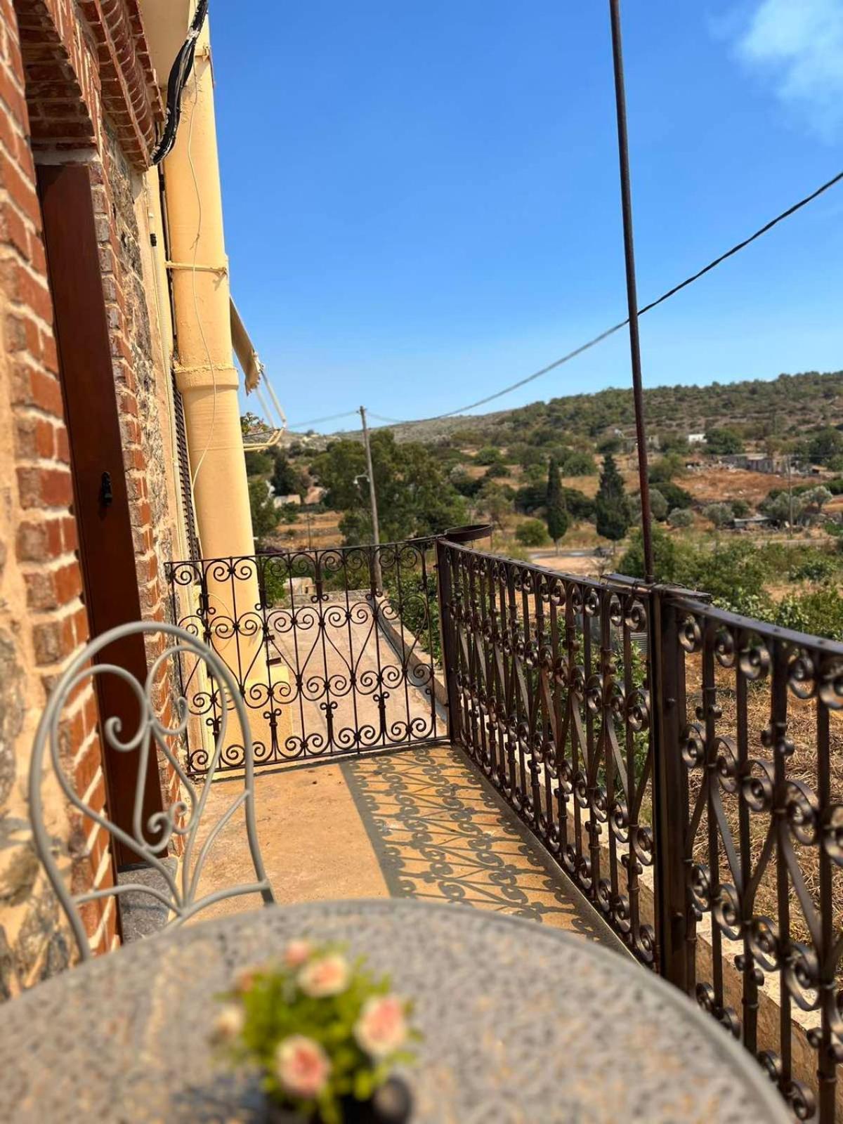 Vlychos Apartment *