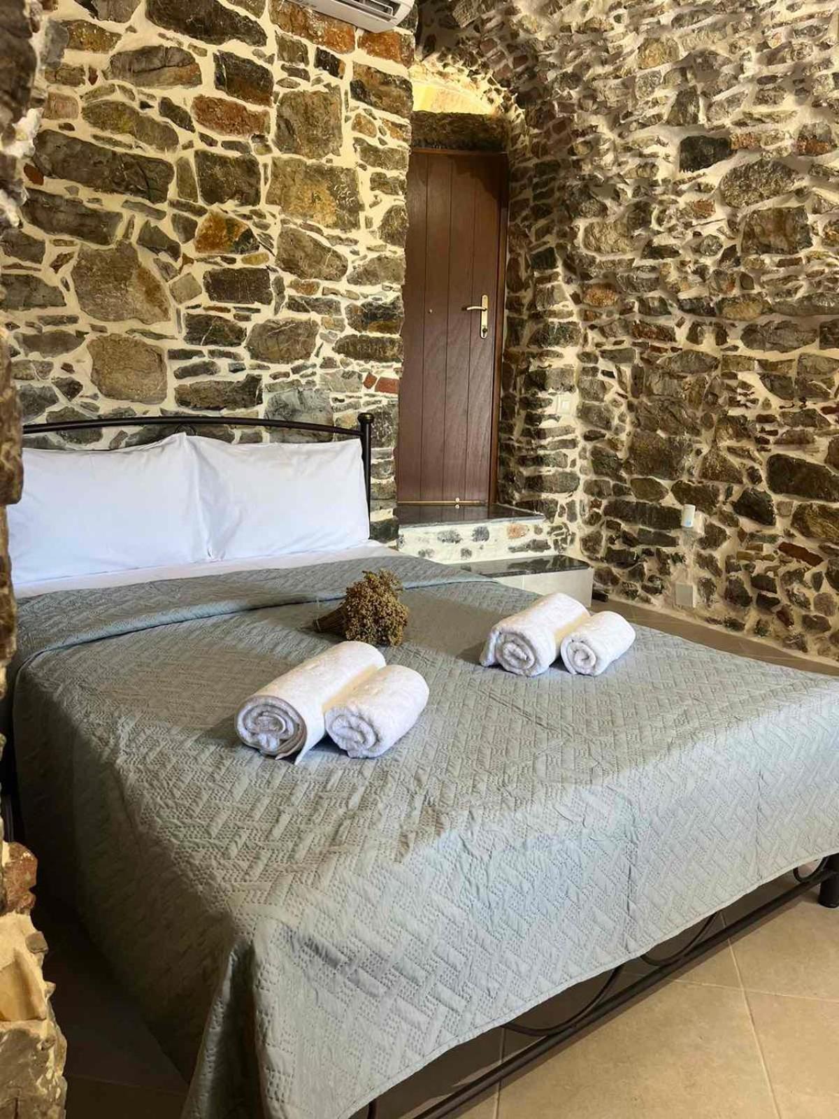 Vlychos Apartment *