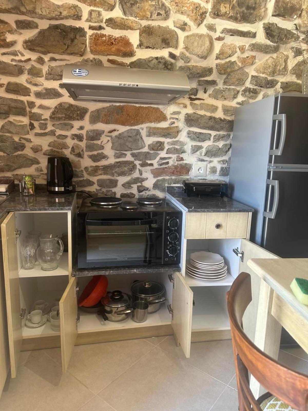 Vlychos Apartment *
