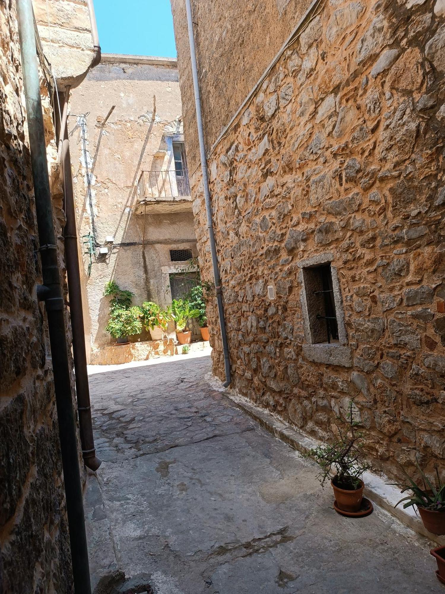 Apartment Vlychos