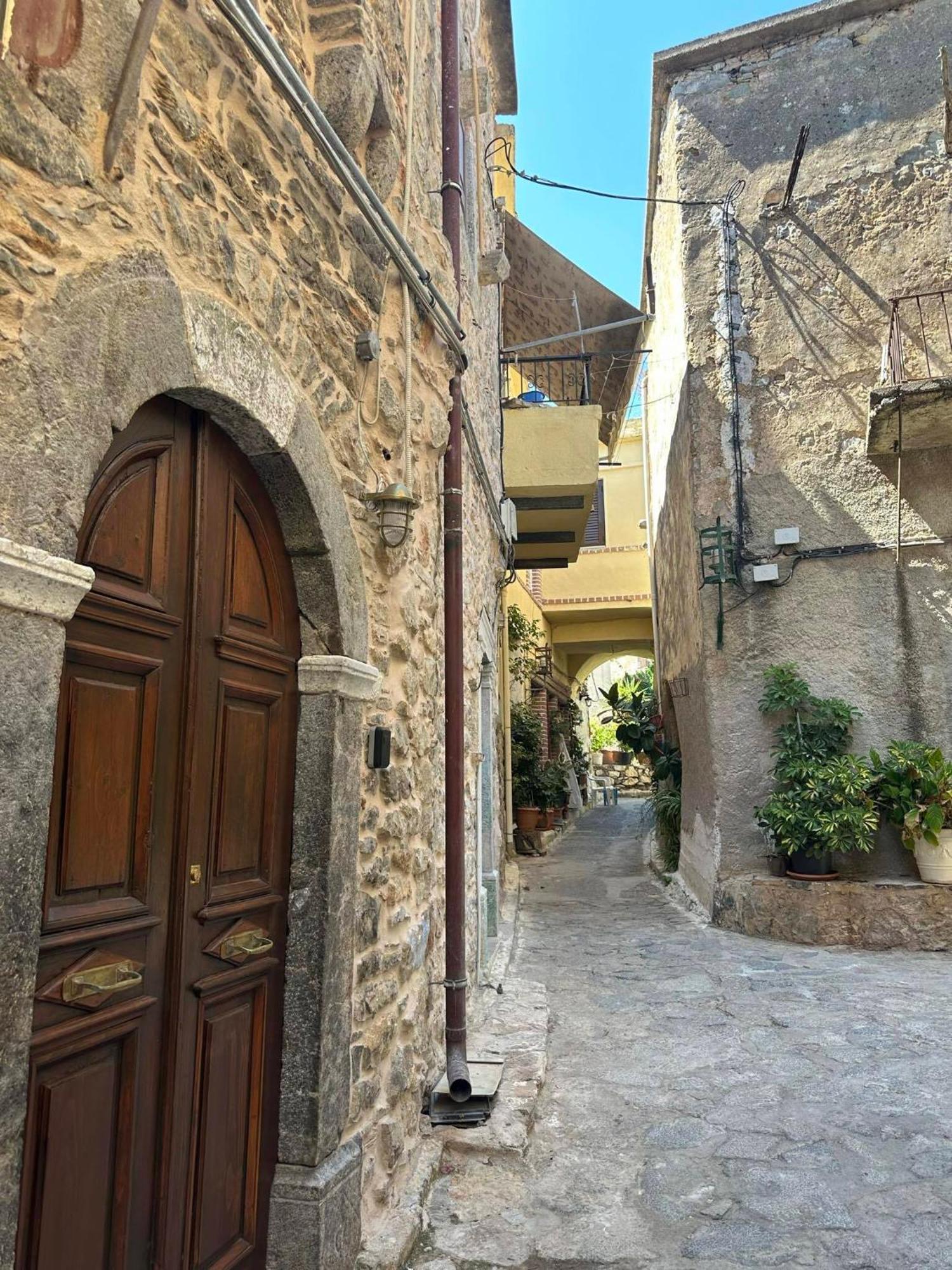 Apartment Vlychos